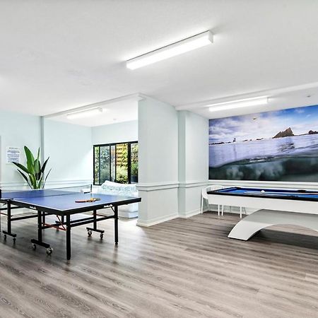 גולד קוסט Pelican Sands Beach Resort מראה חיצוני תמונה